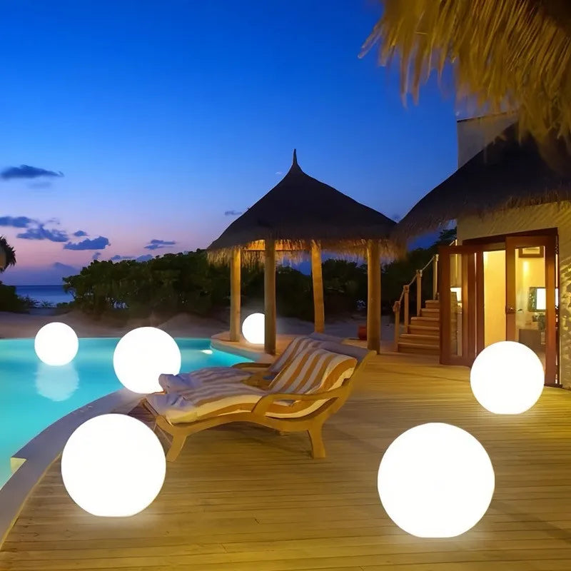 Boule Lumineuse LED RGB Étanche IP65 – Recharge Solaire &amp; USB, Télécommande 24 Touches, 16 Couleurs, Décoration Intérieure et Extérieure