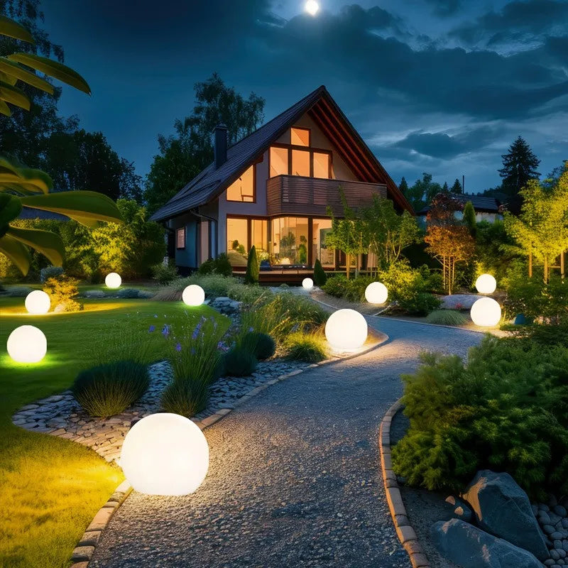 Boule Lumineuse LED RGB Étanche IP65 – Recharge Solaire &amp; USB, Télécommande 24 Touches, 16 Couleurs, Décoration Intérieure et Extérieure